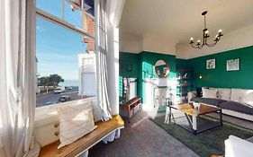 No.10 Seaside Apartment - 1St & 2Nd Floor